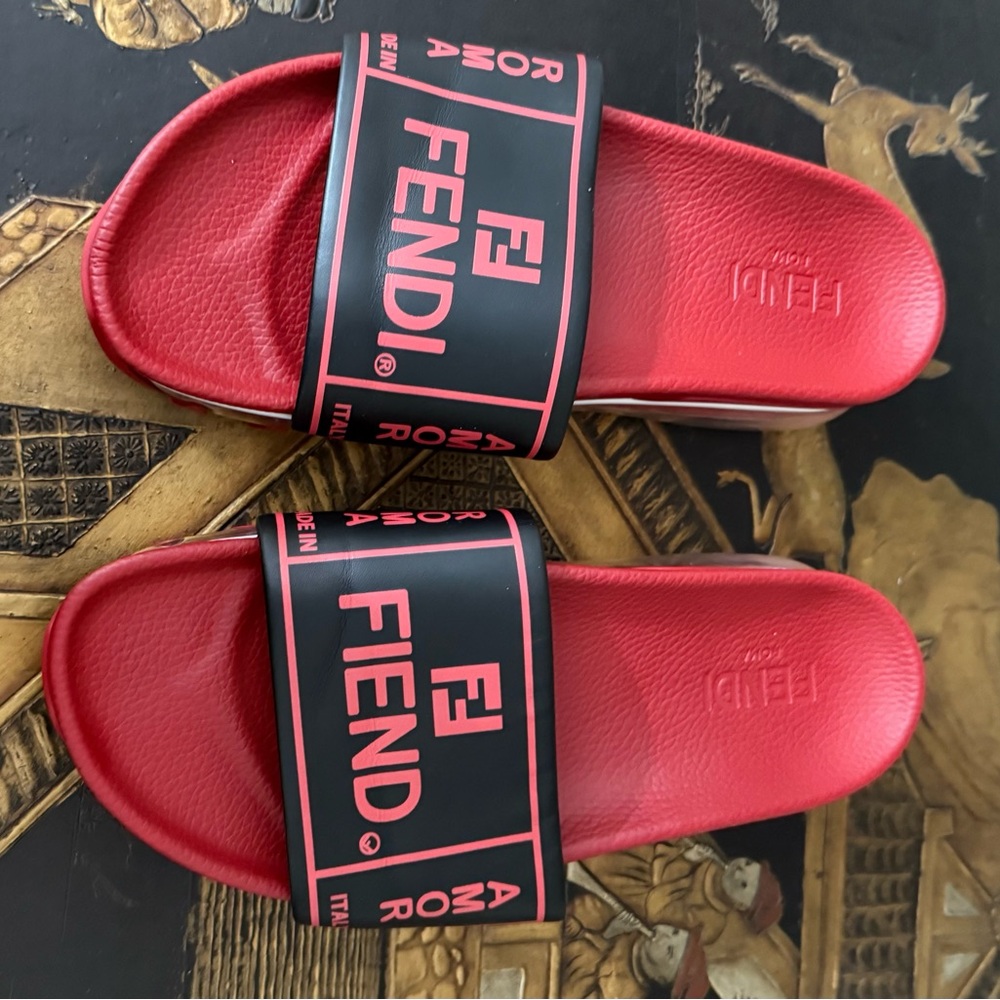 FENDI Fiend Roma Amor black red leather air sole slides sandals